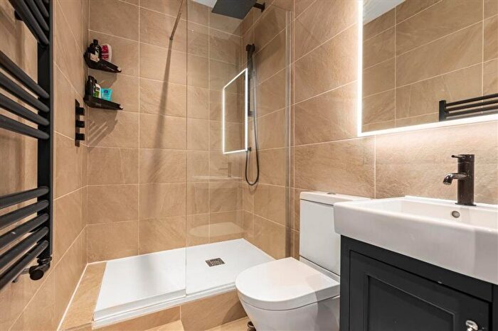 4 Bedroom House To Rent In Parkdale Road, Plumstead, SE18