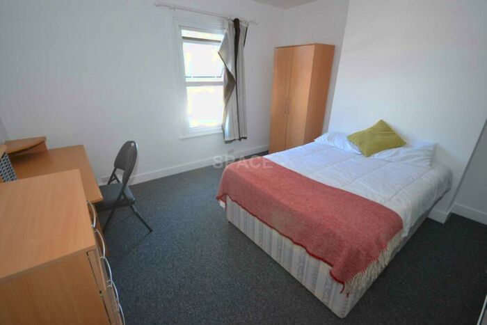 4 Bedroom Terraced House To Rent In Erleigh Road, Reading, Berkshire, RG1