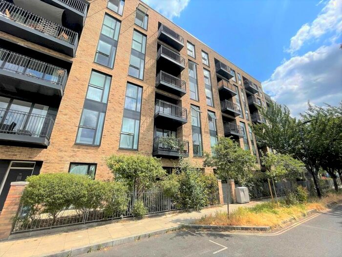 1 Bedroom Flat To Rent In Regents Mill Apartments, Samuel Street, E8