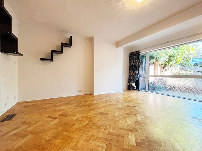 3 Bedroom Terraced House To Rent In Erin Close, Bromley, BR1