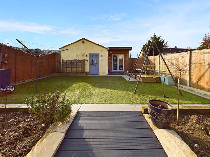3 Bedroom End Of Terrace House For Sale In Sandyleaze, Longlevens, Gloucester, GL2