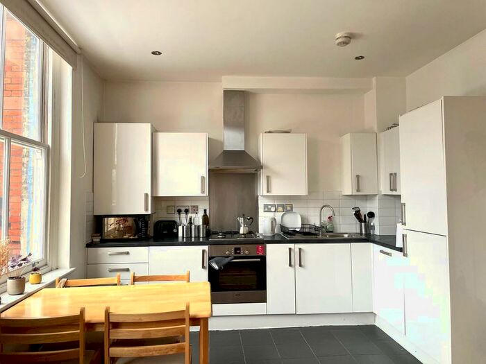 1 Bedroom Flat To Rent In Hackney Road, London, E2