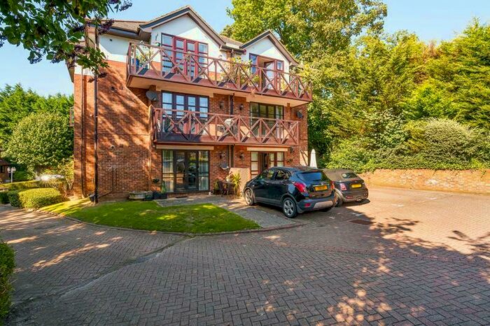 2 Bedroom Apartment To Rent In Sunning House, Lower Village Road, SL5