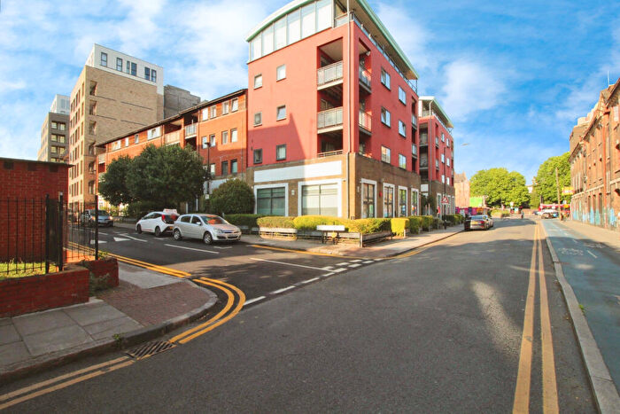 1 Bedroom Apartment To Rent In Reservoir Studios, Cable Street, London, E1W