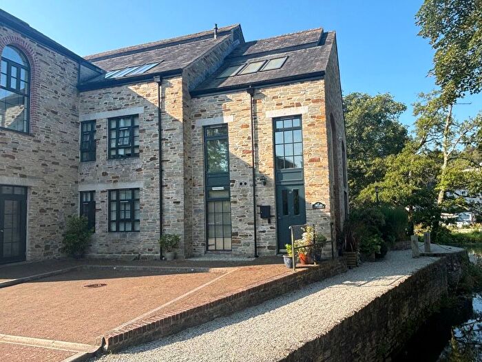 4 Bedroom Property For Sale In Brunel Quays, Lostwithiel, PL22