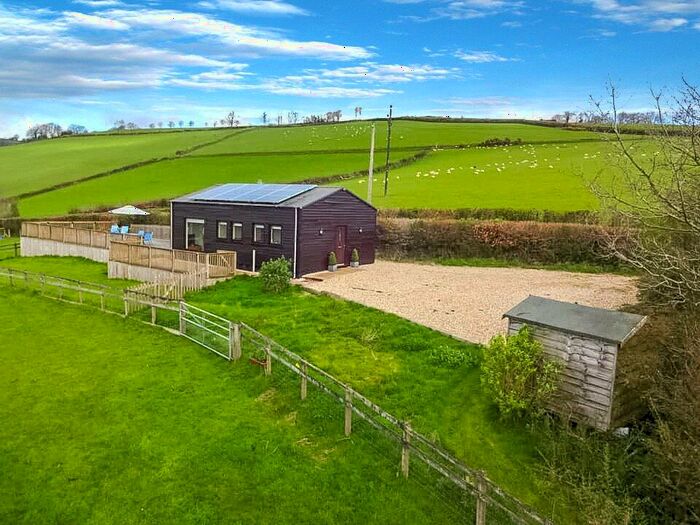 2 Bedroom Detached Bungalow For Sale In Shillingford, Tiverton, Devon, EX16