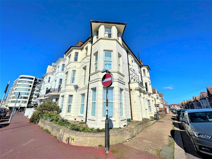 2 Bedroom Flat To Rent In Marina, Bexhill-On-Sea, TN40