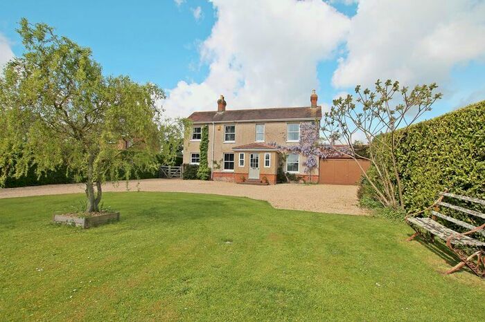 4 Bedroom Detached House To Rent In Botley Road, Burridge, Southampton, SO31
