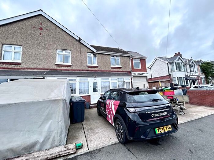 4 Bedroom Property For Sale In Parkhurst Road, Newport, PO30