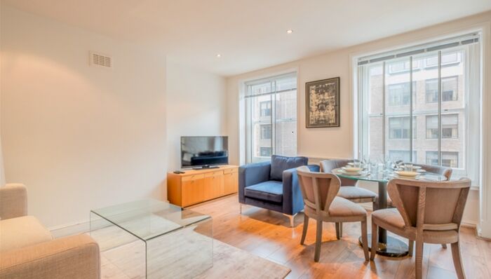 2 Bedroom Flat To Rent In Nottingham Place, Marylebone, London, W1U