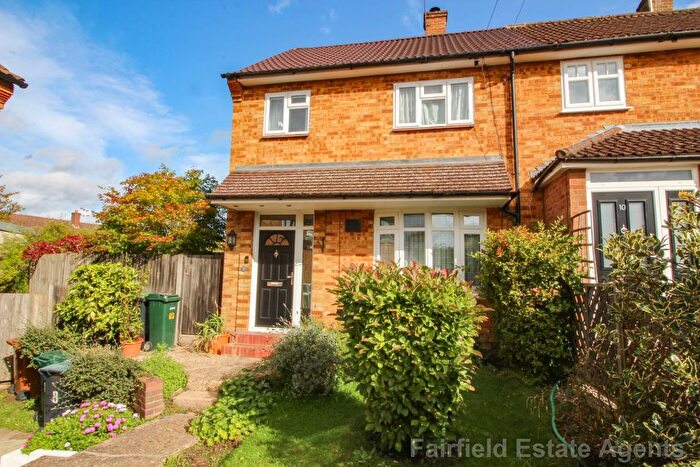 3 Bedroom End Terrace House For Sale In Dumfries Close, South Oxhey, WD19