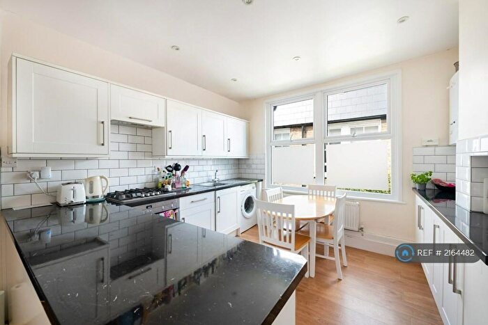 4 Bedroom Maisonette To Rent In Yukon Road, London, SW12