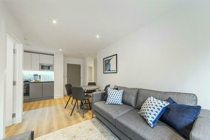 1 Bedroom Apartment To Rent In Wood Street, East Grinstead, West Sussex, RH19