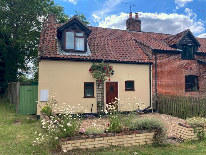3 Bedroom Property For Sale In Old Bury Road, Palgrave, Diss, IP22