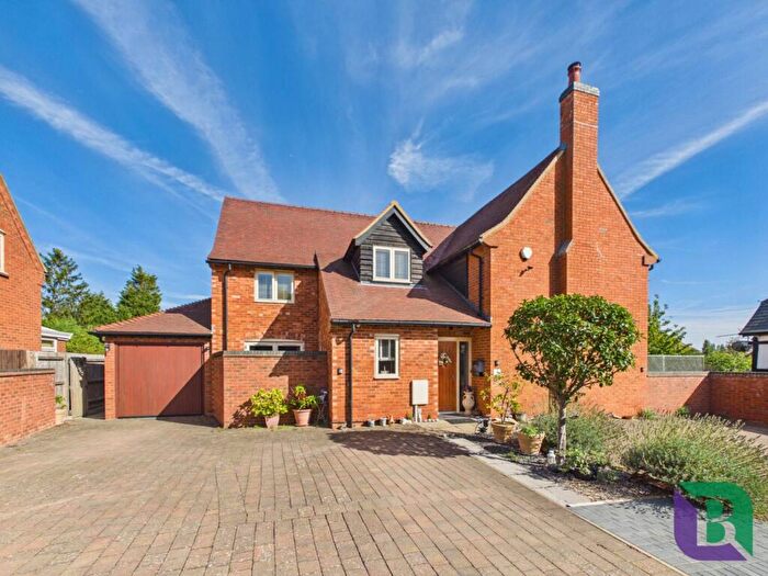 4 Bedroom Detached House For Sale In The Old Dairy, Bletchley, MK3