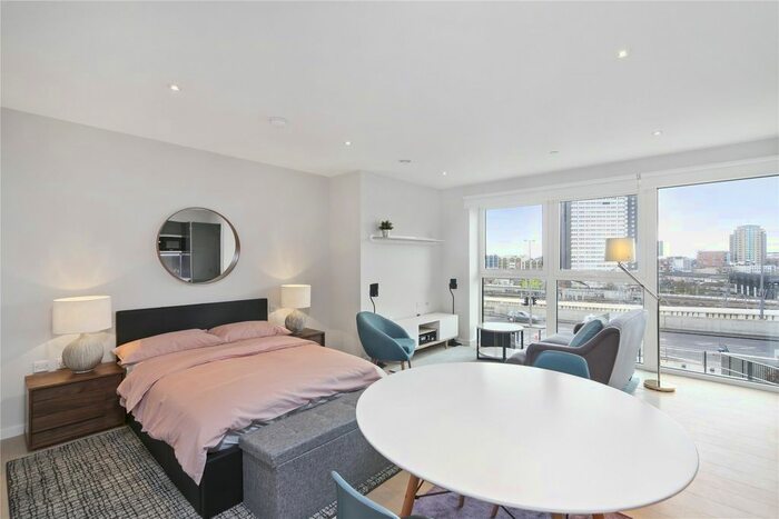 Studio To Rent In Glasshouse Gardens, London, E20