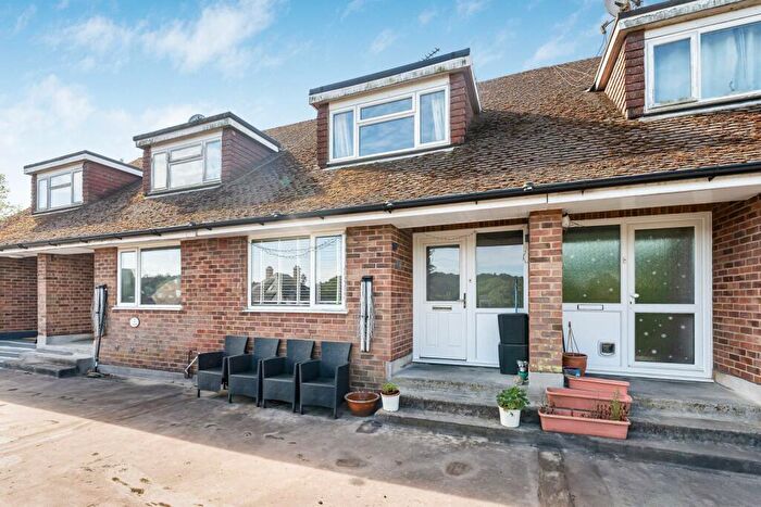 2 Bedroom Maisonette For Sale In Headley Road, Grayshott, Hindhead, Hampshire, GU26