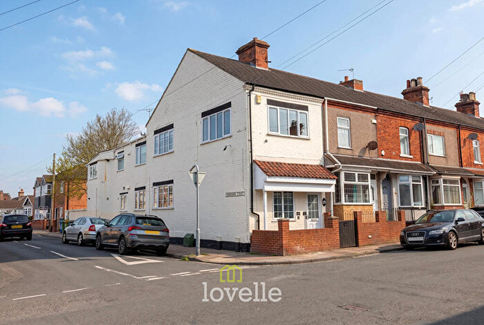 4 Bedroom End Of Terrace House For Sale In Thrunscoe Road, Cleethorpes, DN35