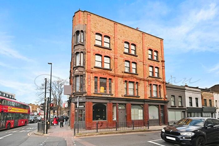 1 Bedroom Flat To Rent In Bishops Way, Hackney, E2