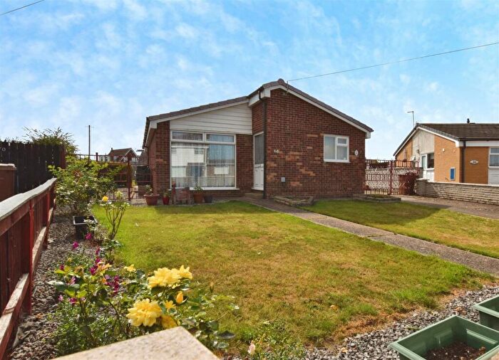 2 Bedroom Detached Bungalow For Sale In Inmans Road, Hull, HU12