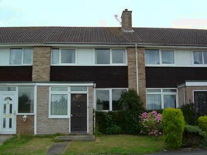 3 Bedroom House To Rent In Maidenhead - Audley Drive - Unfurnished, SL6