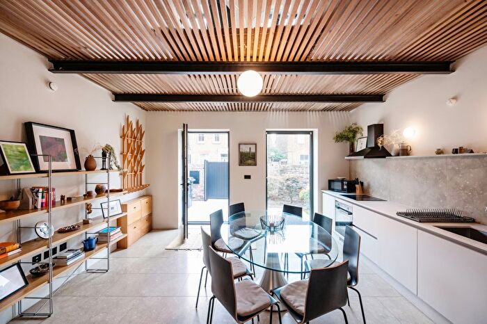 3 Bedroom Semi Detached House To Rent In Hawthorne House, Tottenham, N17