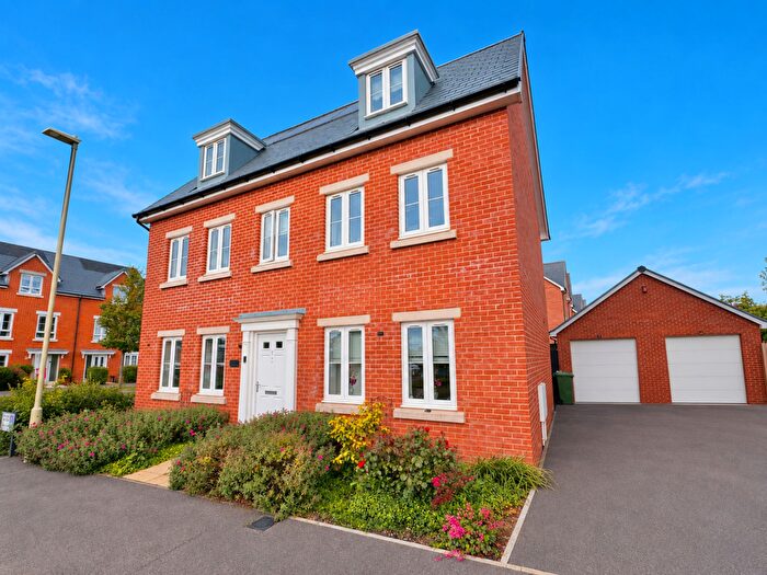 5 Bedroom Detached House For Sale In Dollery Close, Botley, SO32