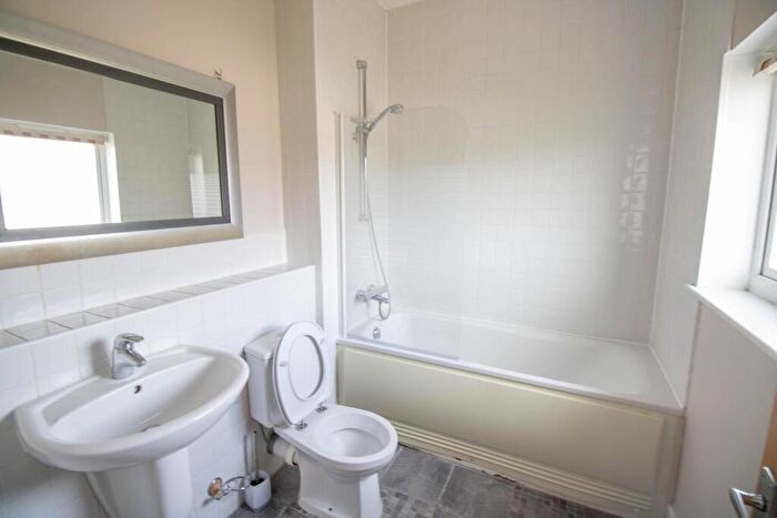 2 Bedroom Apartment To Rent In Longworth Avenue, Chesterton, CB4