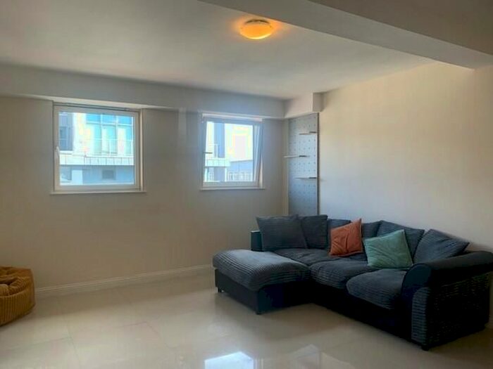 2 Bedroom Flat To Rent In , Wallace Street, Glasgow, G5