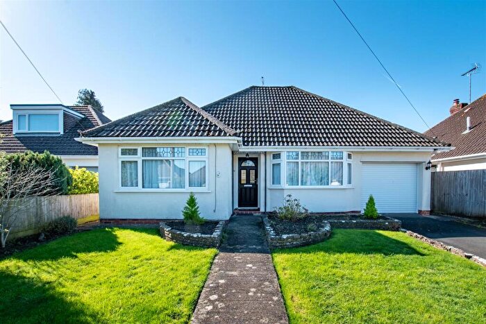2 Bedroom Detached Bungalow For Sale In Roundmoor Close, Saltford, Bristol, BS31