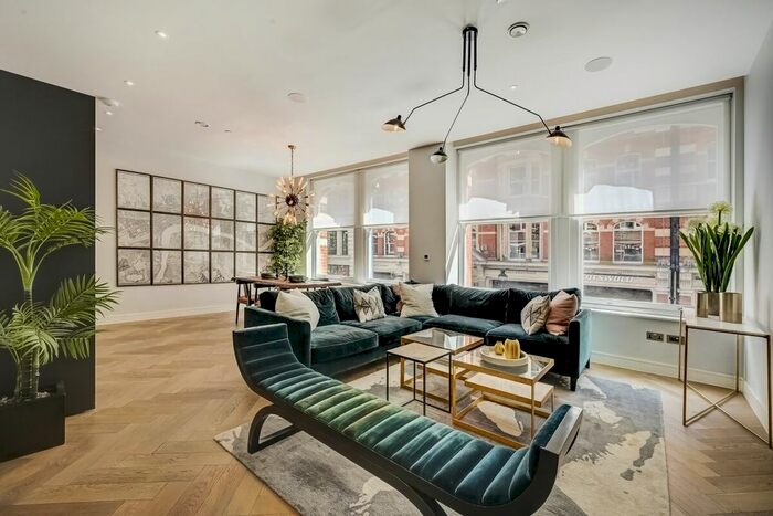 2 Bedroom Flat To Rent In Southampton Street, London, WC2E