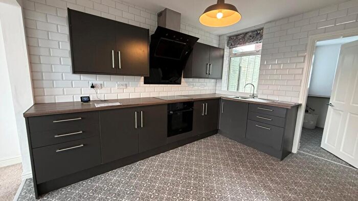 2 Bedroom House To Rent In Victoria Street, Goldthrope, S63