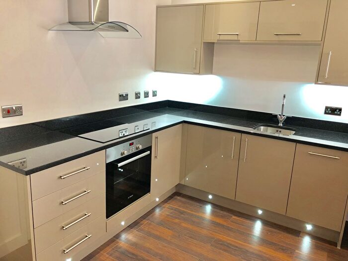 2 Bedroom Property To Rent In Hounds Gate Court, Nottingham, NG1