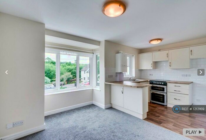 2 Bedroom Flat To Rent In White Moss Court, Kendal, LA9