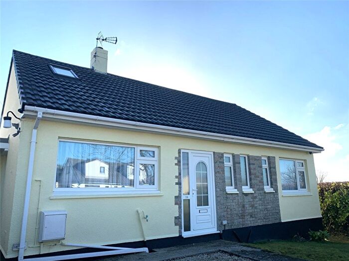 4 Bedroom Bungalow To Rent In Morcom Close, St Austell, Cornwall, PL25
