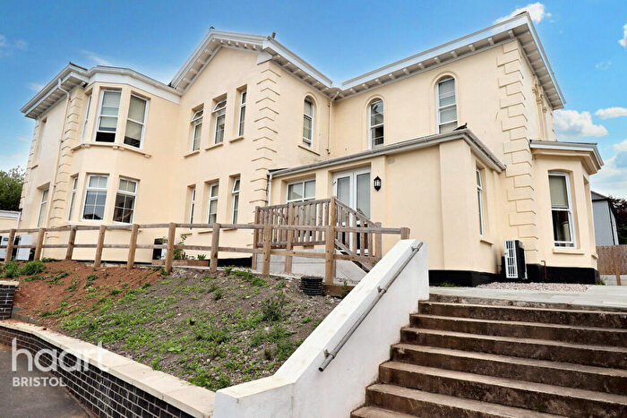 13 Bedroom Block Of Apartments For Sale In Victoria Street, Barnstaple, EX32