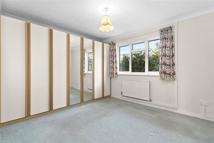 2 Bedroom Bungalow For Sale In Cacklebury Close, Hailsham, East Sussex, BN27