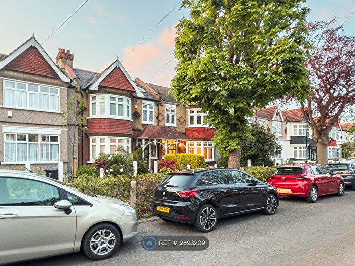 4 Bedroom Terraced House To Rent In Morrab Gardens, Ilford, IG3