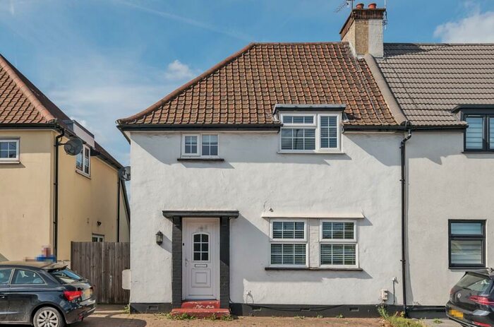 3 Bedroom Terraced House To Rent In Homesdale Road Bromley, BR2