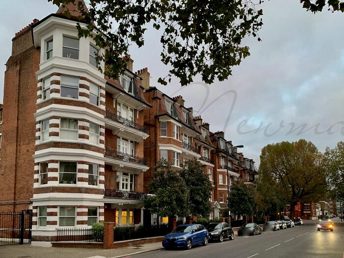3 Bedroom Flat To Rent In Ashburnham Road, Chelsea, SW10