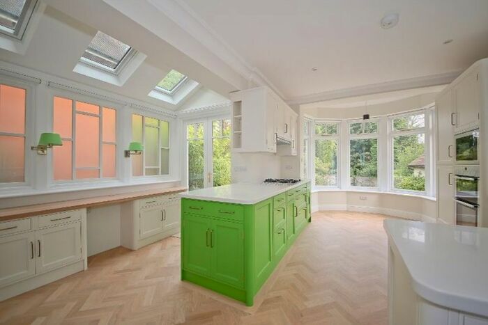 4 Bedroom Semi-Detached House To Rent In The Drive, Sevenoaks TN13