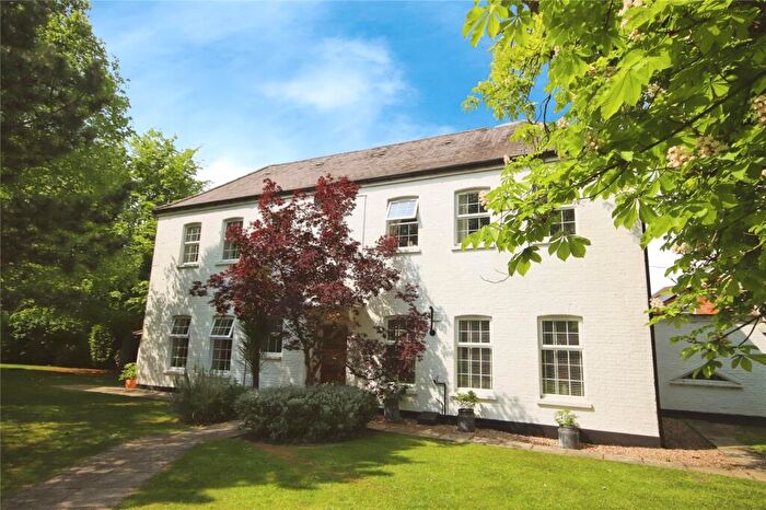 2 Bedroom Apartment To Rent In Oxfordshire Place, Warfield, Bracknell, Berkshire, RG42