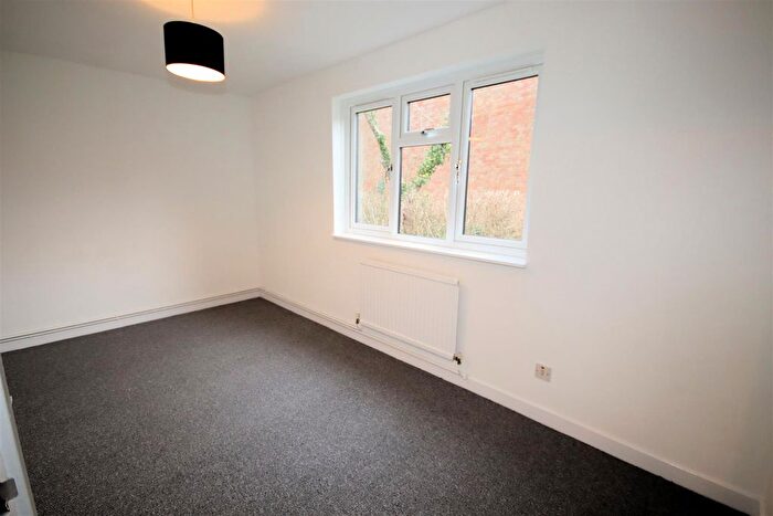 1 Bedroom Flat To Rent In Links Way, Luton, LU2