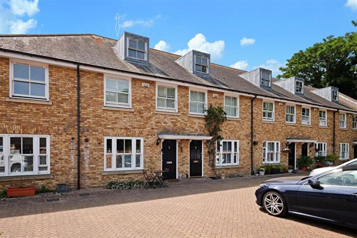 3 Bedroom Terraced House For Sale In Canterbury Road, Whitstable, CT5