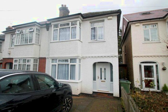 3 Bedroom Property To Rent In Fordmill Road, London, SE6