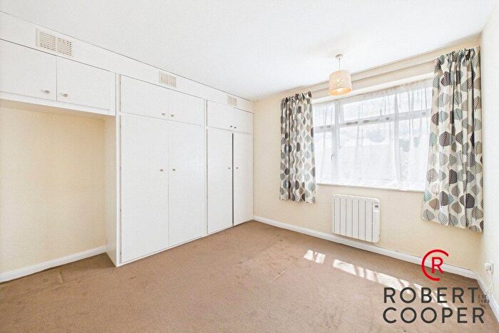2 Bedroom Apartment To Rent In Victoria Road, Ruislip, HA4
