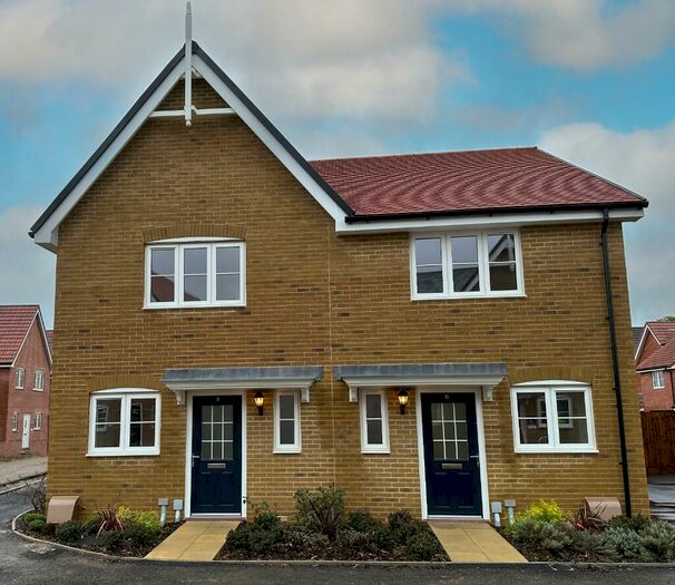 2 Bedroom Semi-Detached House To Rent In Maypole Road, Maldon, Essex, CM9