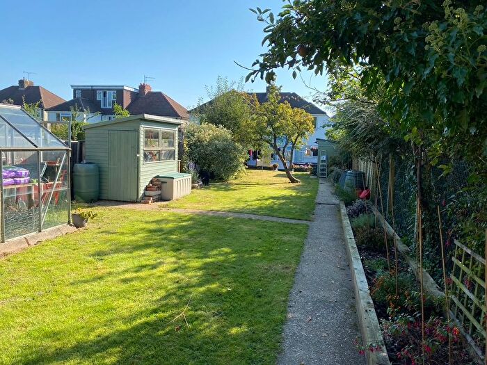 4 Bedroom Semi-Detached House For Sale In Gurney Court Road, St. Albans, AL1