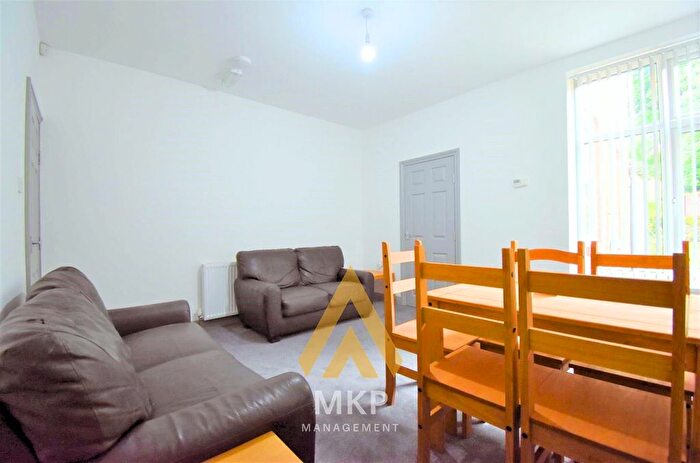 4 Bedroom Terraced House To Rent In Raddlebarn Road, Selly Oak, Birmingham, B29