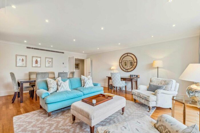 2 Bedroom Flat To Rent In Bredin House, Coleridge Gardens, SW10